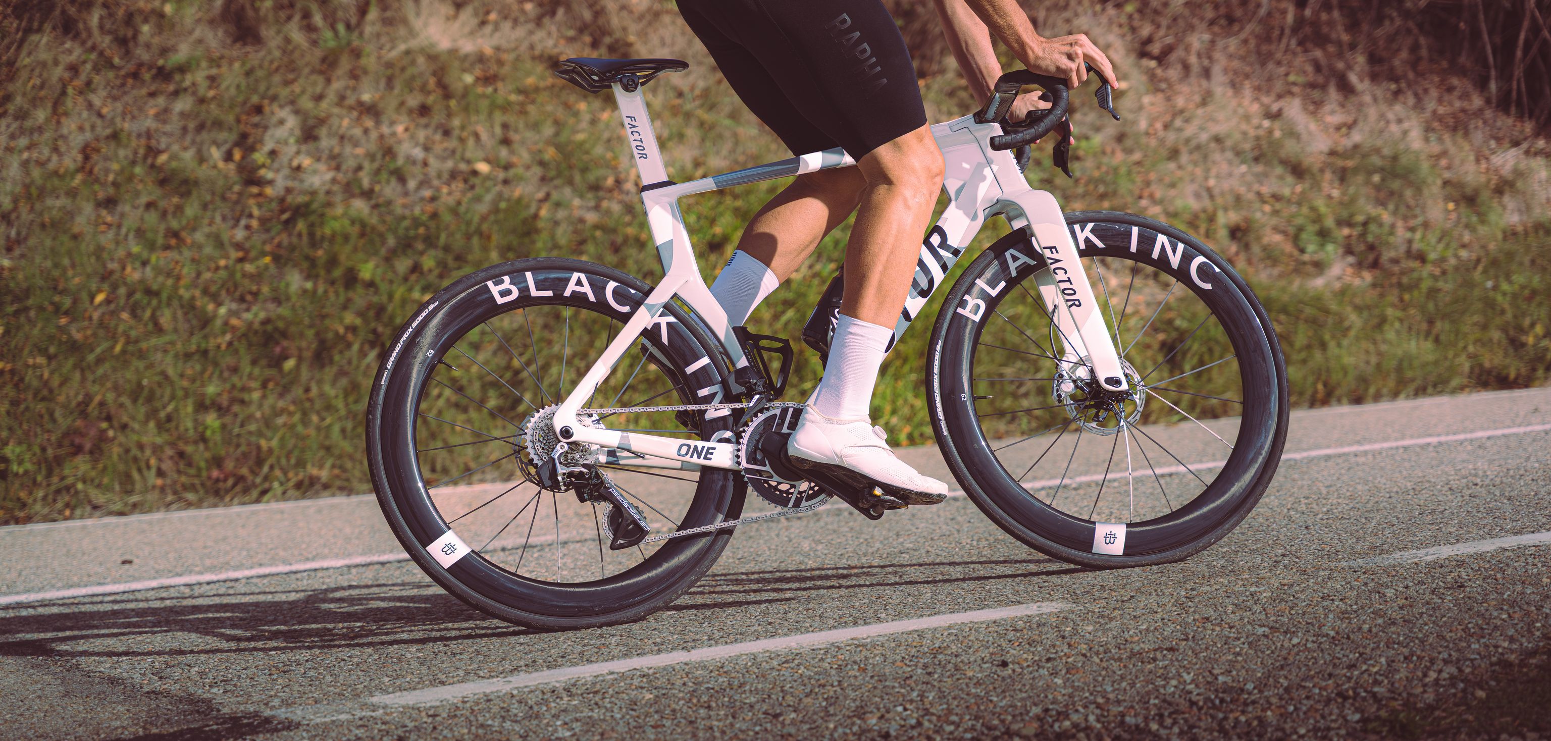 Factor ONE Nimbus Grey ONE___Action___Nimbus_Grey_2_58c8fe