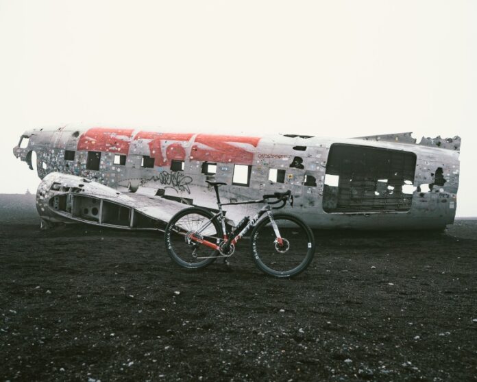 Factor ALUTO – zwinny, precyzyjny i wszechstronny gravel