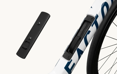 Factor MONZA Pearl White